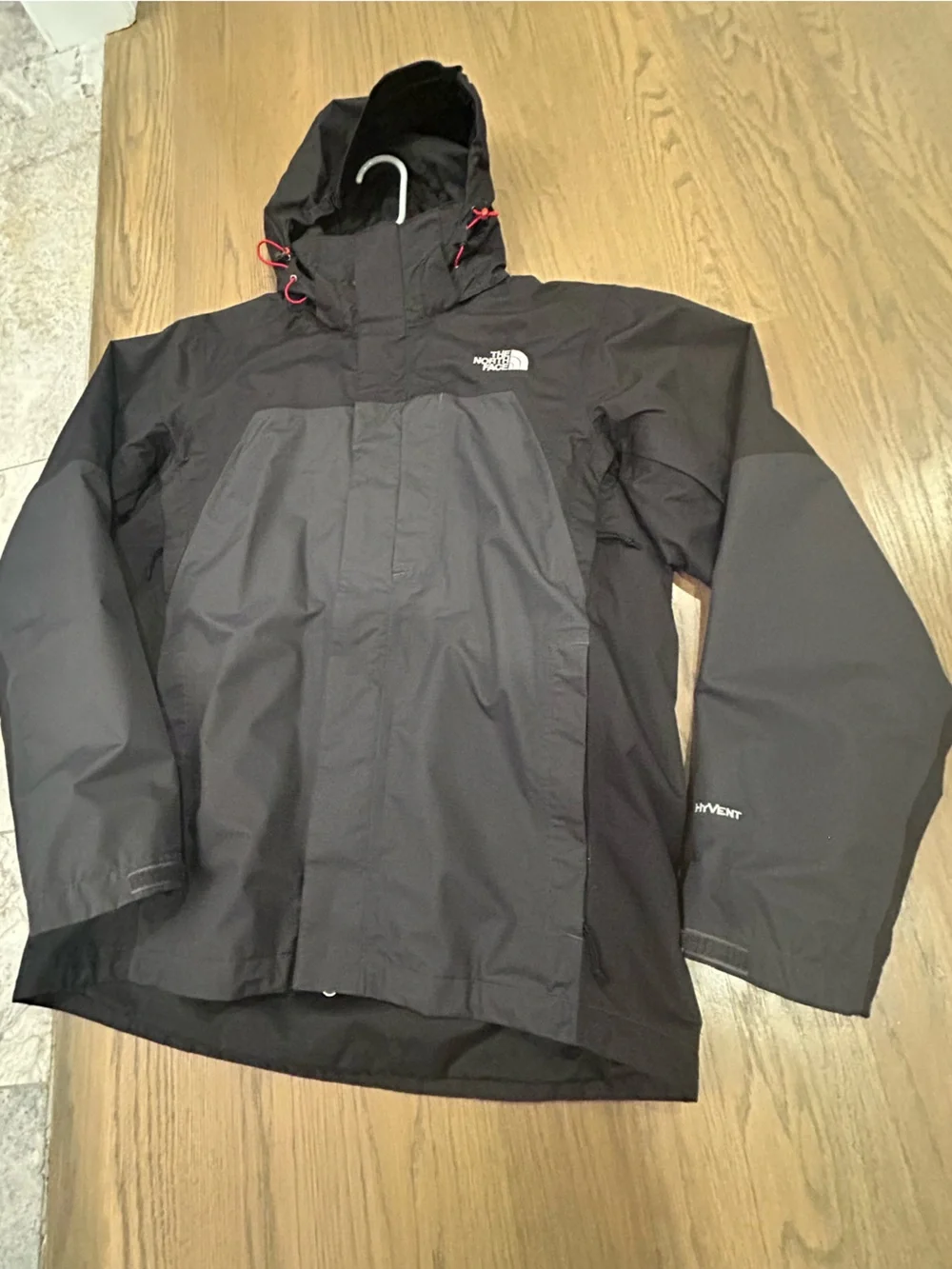 The North Face HyVent Men’s Medium Black Dark Gray Hooded Waterproof Jacket